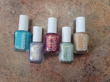 Load image into Gallery viewer, Essie Peppermint Condition Nail Lacquer 1654