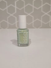 Load image into Gallery viewer, Essie Peppermint Condition Nail Lacquer 1654