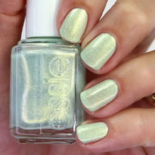 Load image into Gallery viewer, Essie Peppermint Condition Nail Lacquer 1654