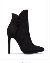 Load image into Gallery viewer, Irena Ruffled Bootie (black)