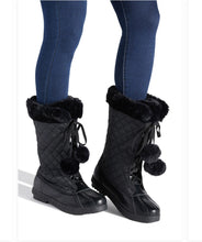 Load image into Gallery viewer, Cheronea Quilted Faux-Fur Winter Boot