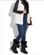 Load image into Gallery viewer, Cheronea Quilted Faux-Fur Winter Boot