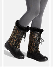 Load image into Gallery viewer, Solene Black And Leopard Winter Boot
