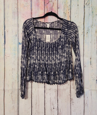 Navy & Cream Tribal Cropped Pleated Long Sleeved Top