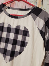 Load image into Gallery viewer, 3/4 Sleeve Plaid Heart Super Soft Raglan Top